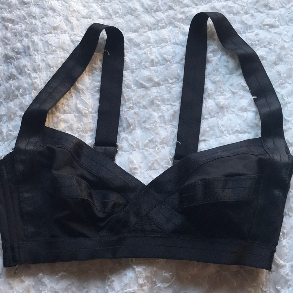 Black H&M bikini top